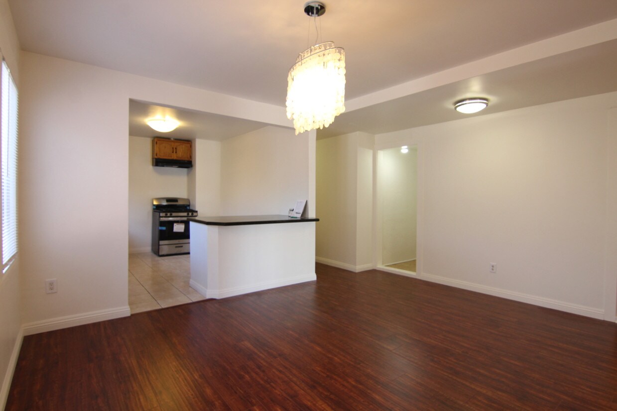 Foto principal - 1855 W Adams Blvd