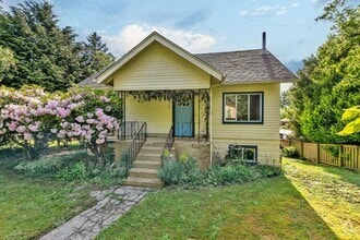 Building Photo - 7920 29th Ave SW