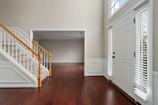 Foto del edificio - Spacious 4-Bedroom Two-Story Home in Dunwoody – Now Ready!