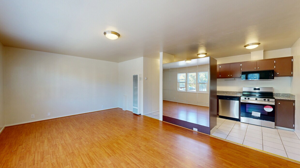 Photo - 2500 Dana St Apartments