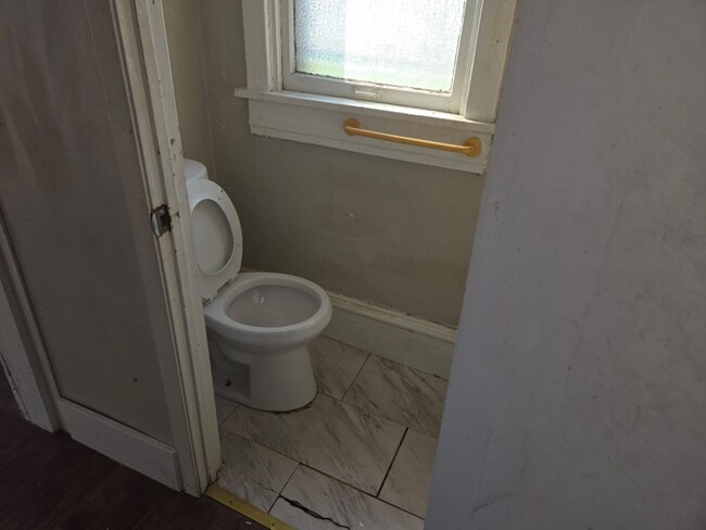 Foto del edificio - 225 Upton St