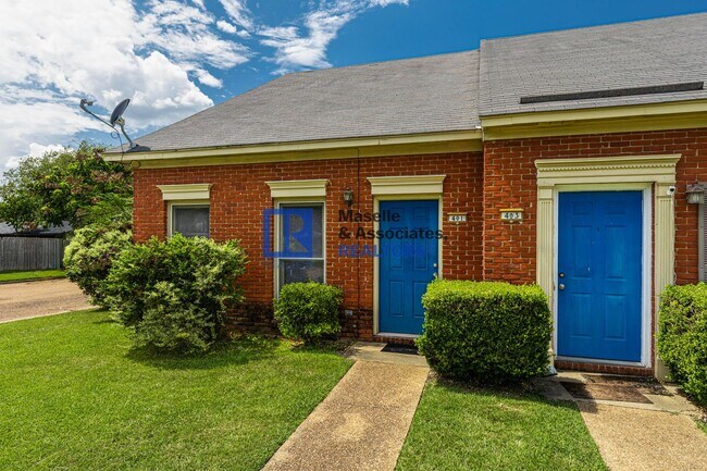 Foto del edificio - 2 Bed/2.5 Bath Townhome in Northeast Jackson!