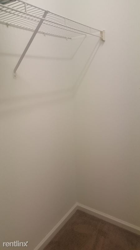 Foto del edificio - 9812 Rea Rd