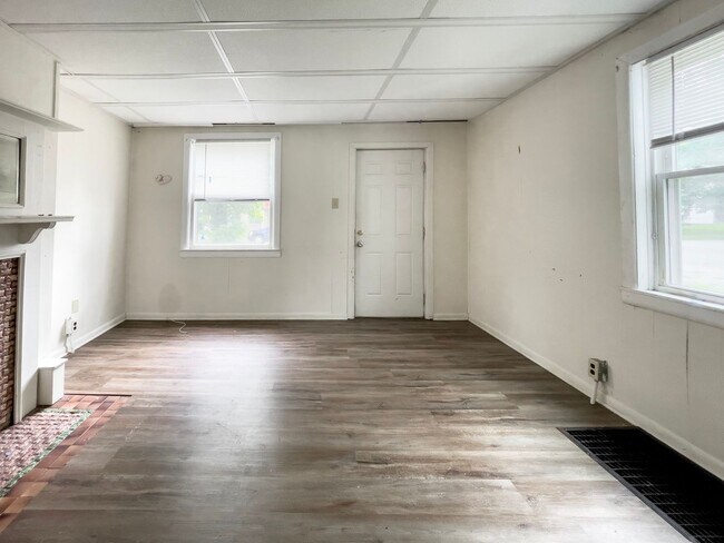 Foto del edificio - 824 W University Ave