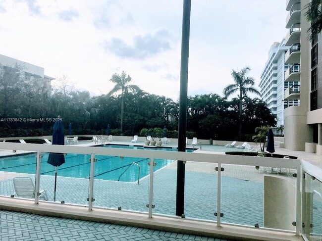 Foto del edificio - 600 Biltmore Way