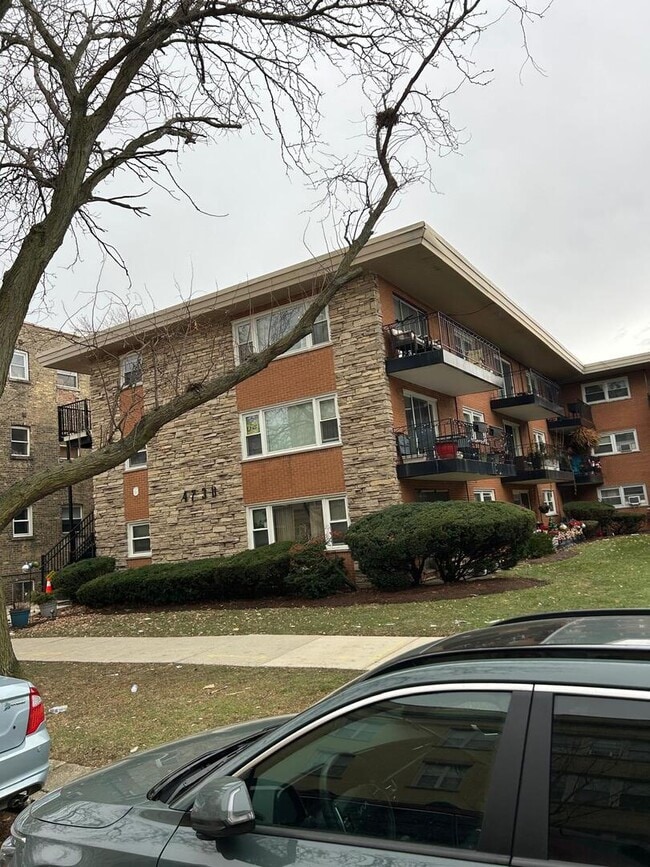 Building Photo - 4730 N Kenneth Ave