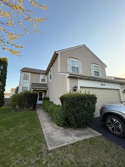 Foto principal - 2404 Lexington Ln