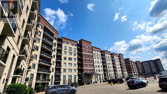 Building Photo - 7325-7325 Markham Rd