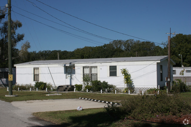 Foto del edificio - Pinetree Village Mobile Home Park