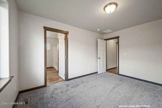 Foto del edificio - Newer 3 Bed / 2 Bath Single-Level Home in Rathdrum – Brookshire Subdivision