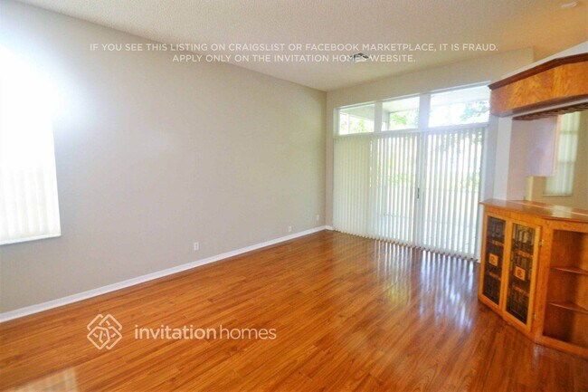Foto del edificio - 6919 NW 27th Ct