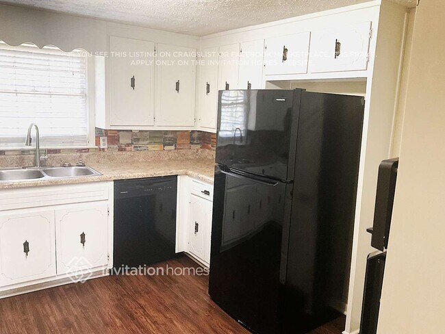 Foto del edificio - 4226 Executive Dr