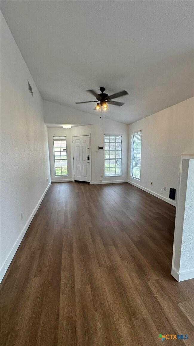 Foto del edificio - 2207 Purser Dr