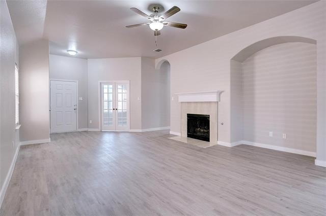 Building Photo - 15745 Landing Creek Ln