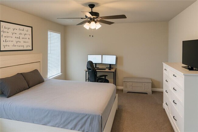 Building Photo - 3670 Macintosh Way