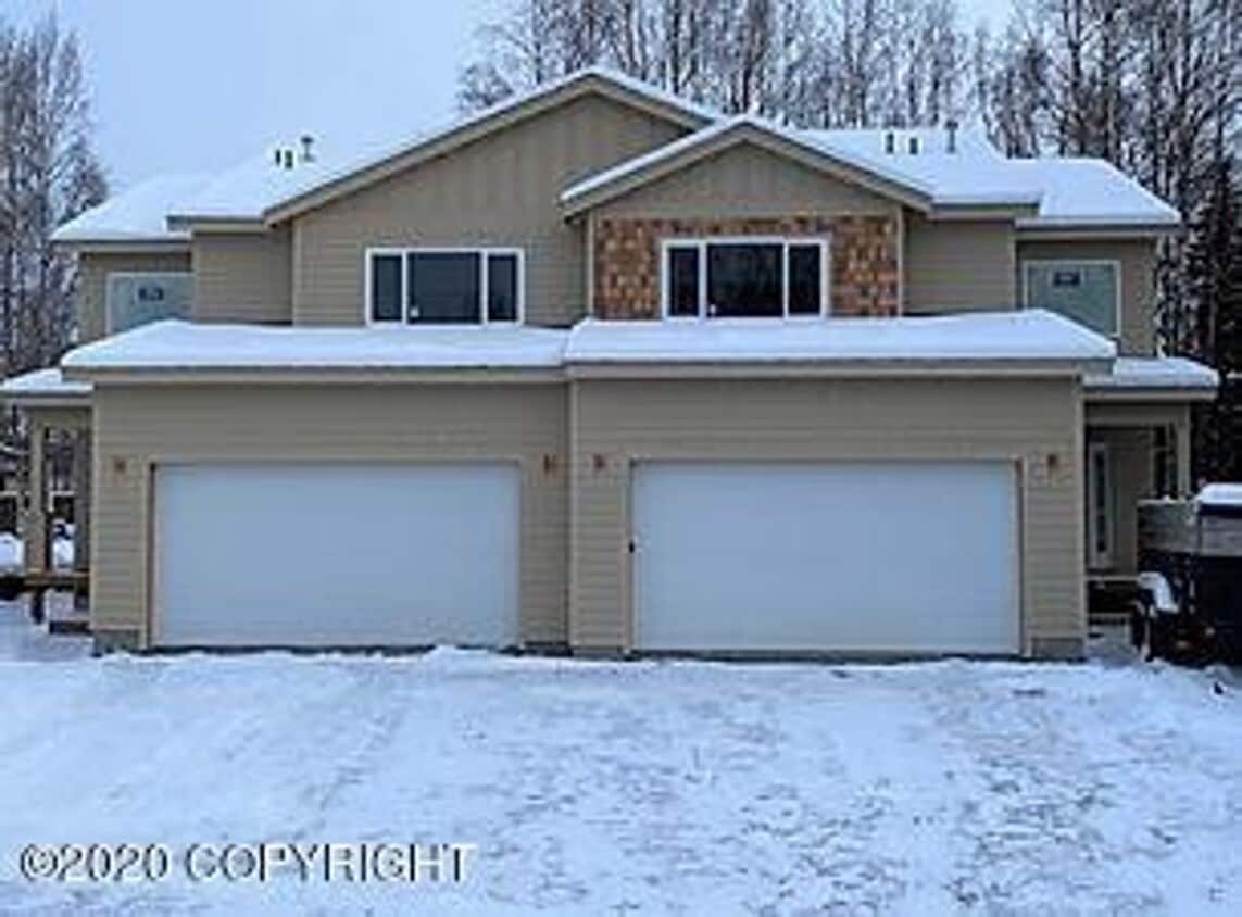 Primary Photo - South Anchorage 3 Bedroom Duplex!