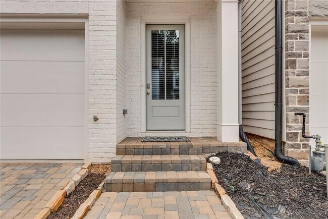Building Photo - 746 Stickley Oak Way