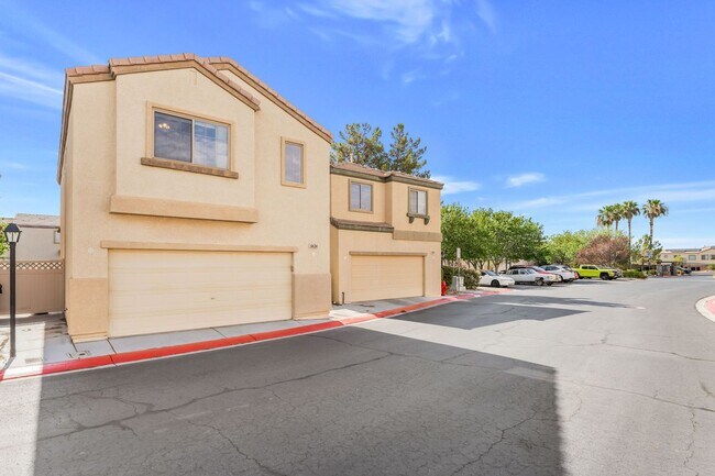 Building Photo - Gated Community Living with Vaulted Ceilings, Loft & Private Courtyard!