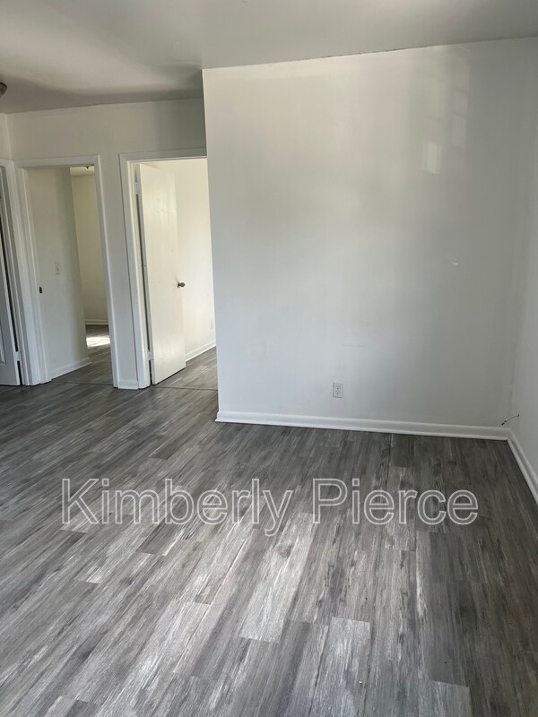 Photo - 1554 W 22nd St Apartment