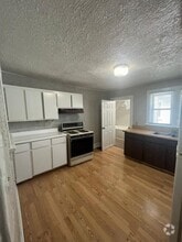 Building Photo - 4611 Pine Ave