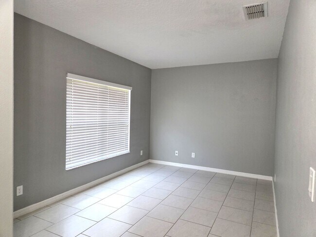 Foto del edificio - Move in Ready 3/2 in Lago Katrina