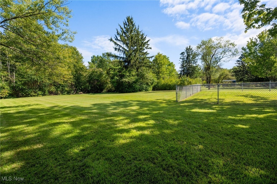 13015 Caves Rd Chesterland, OH 44026 – photo 4