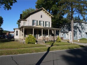 Building Photo - 32 West St
