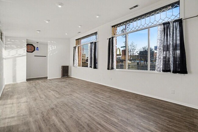 Building Photo - 1119 E. McMillan-F