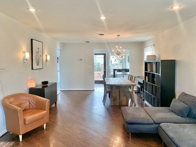 Foto del edificio - 4902 Asbury Ln