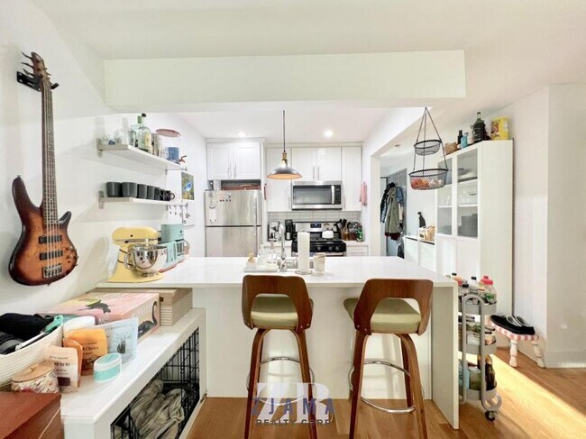 Building Photo - 1 bedroom in BROOKLYN NY 11216