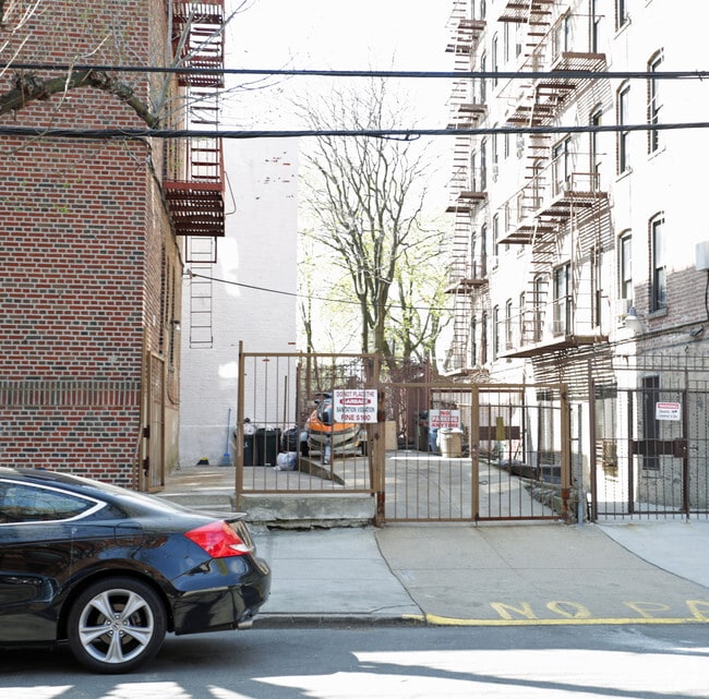 Building Photo - 764 Arnow