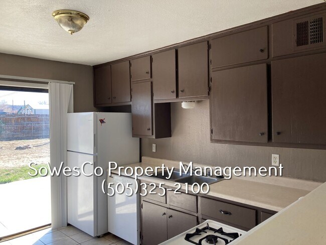 Building Photo - 3 Bedroom 1 Bath in Farmington
