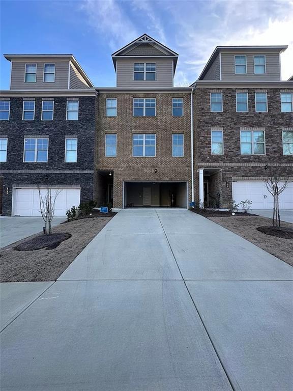 Foto del edificio - 6115 Arbor Knoll Pl