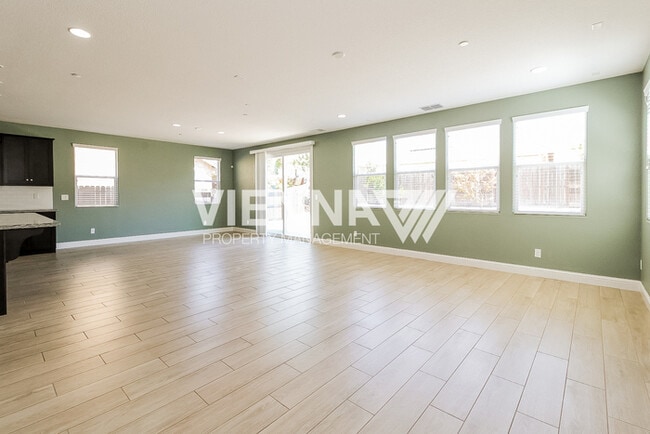 Building Photo - 12702 Thornberg Way