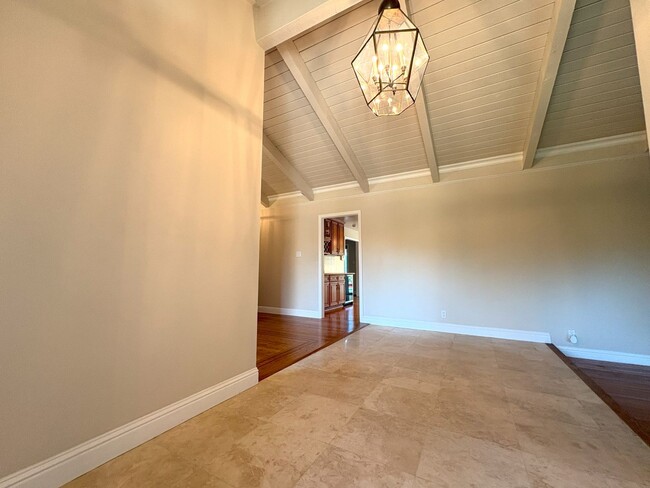 Foto del edificio - Charming Single Family Home in Los Altos H...