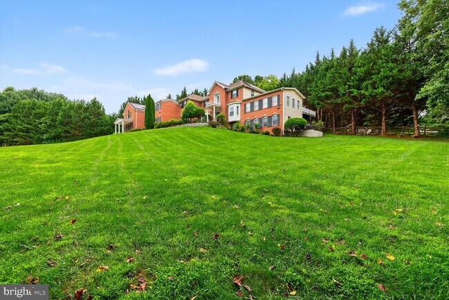 Foto del edificio - 8724 Hawkins Creamery Rd