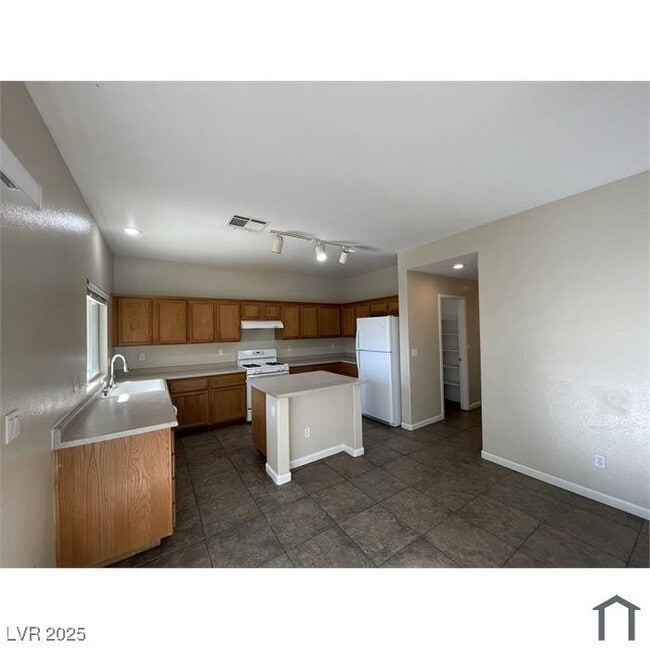 Foto del edificio - 909 E Malibu Sands Ave