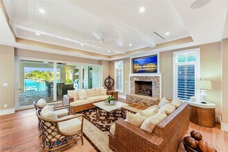 Building Photo - 481 21st Ave S