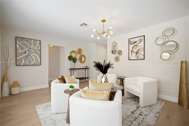Foto del edificio - 4220 SW 14th St