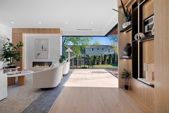 Foto del edificio - 90 Auburndale Ave