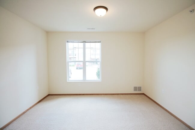 Building Photo - Aspen Hill