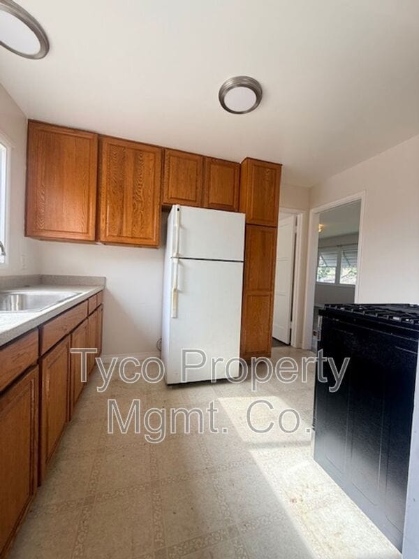 Foto del edificio - 1155 Connecticut St