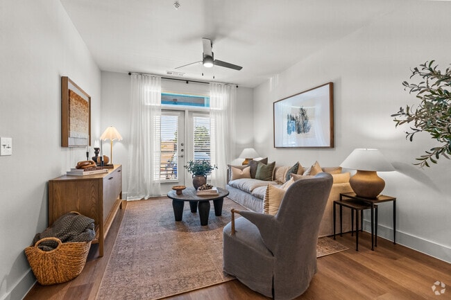 1BR, 1BA - 774SF - The Crawford