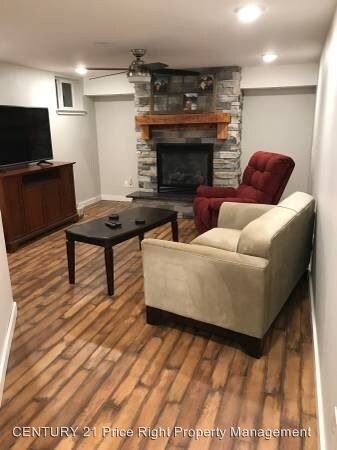 Building Photo - 2 br, 1 bath Apartment - 3440 Skyline Drive
