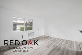 Building Photo - 630 N Cerritos Ave