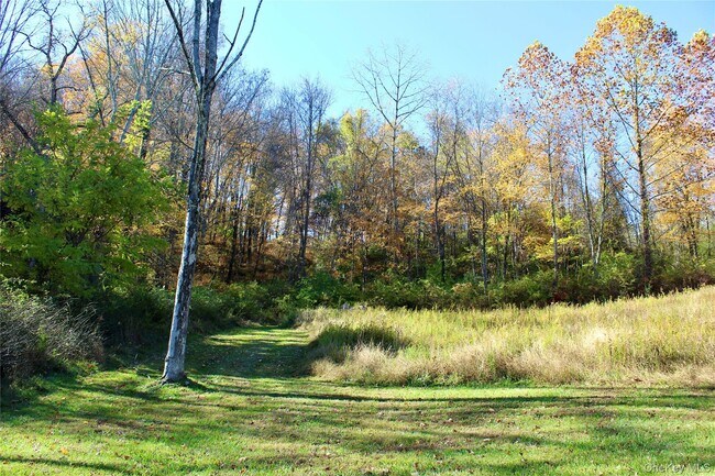 Foto del edificio - 3 Spruce Hl