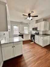 Building Photo - 686 River St