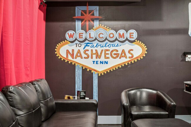 Building Photo - 2135 24th Ave N