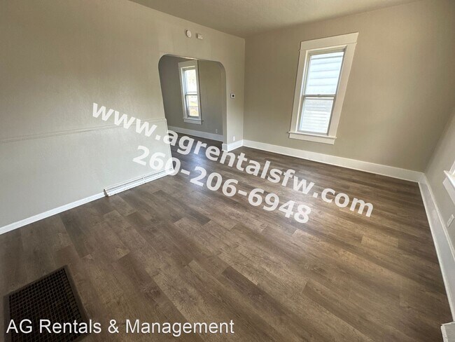 Building Photo - 3 br, 1 bath House - 453 E Wildwood Ave
