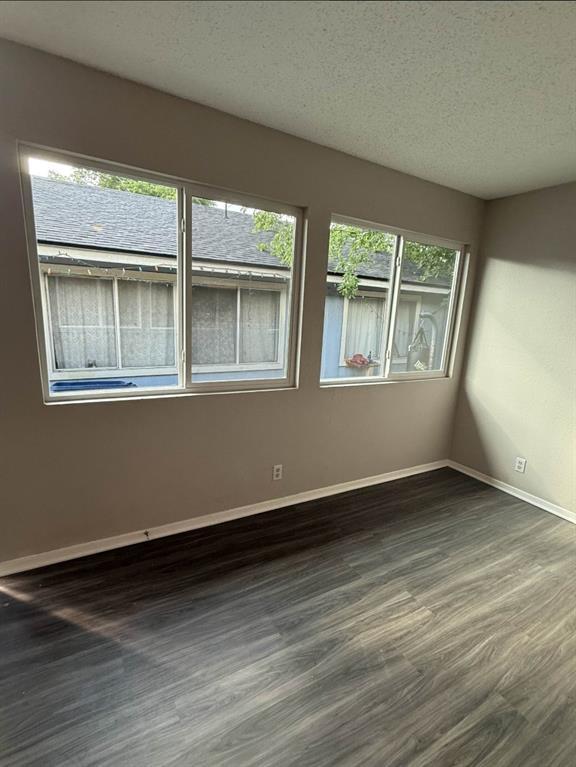 Foto del edificio - 6815 Blue Dawn Trail